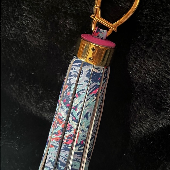 Lilly Pulitzer Gypsea Girl Keychain - NWOT - Picture 6 of 8